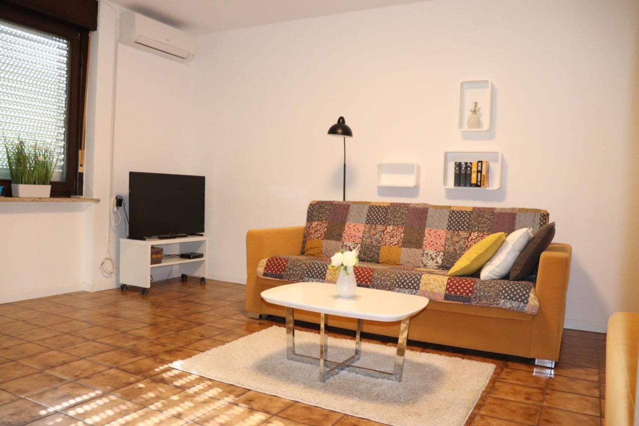 Apartments Zvezdica*** With Garden Zambratija  Extérieur photo